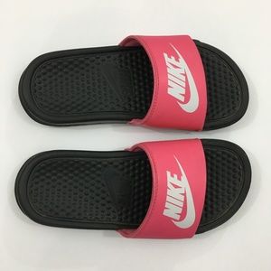 size 3 nike slides